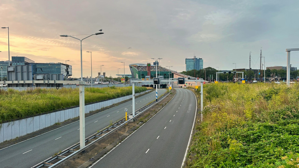 IJtunnel closed to cyclists, microcars, and pedestrians during 24-hour public transport strike