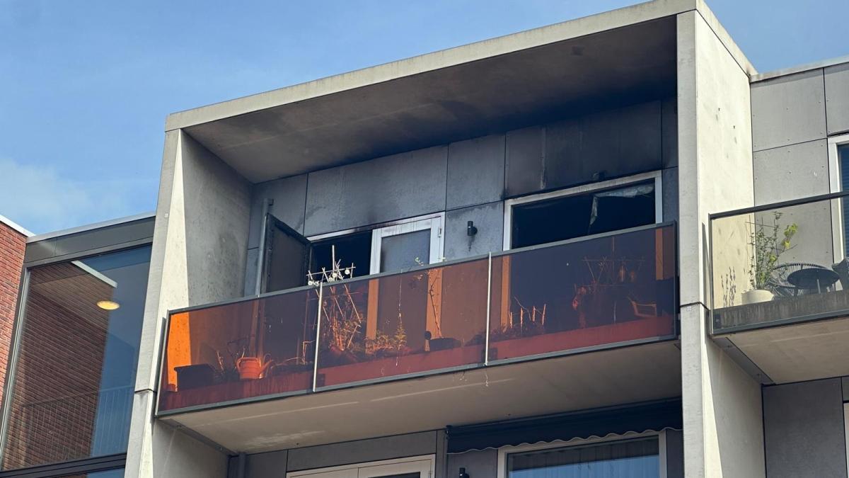 Bewoner met brandwonden naar ziekenhuis na woningbrand in Purmerend