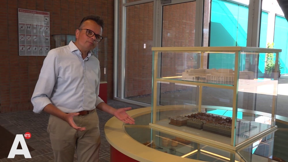 Scale model made of this lost piece of Amsterdam history