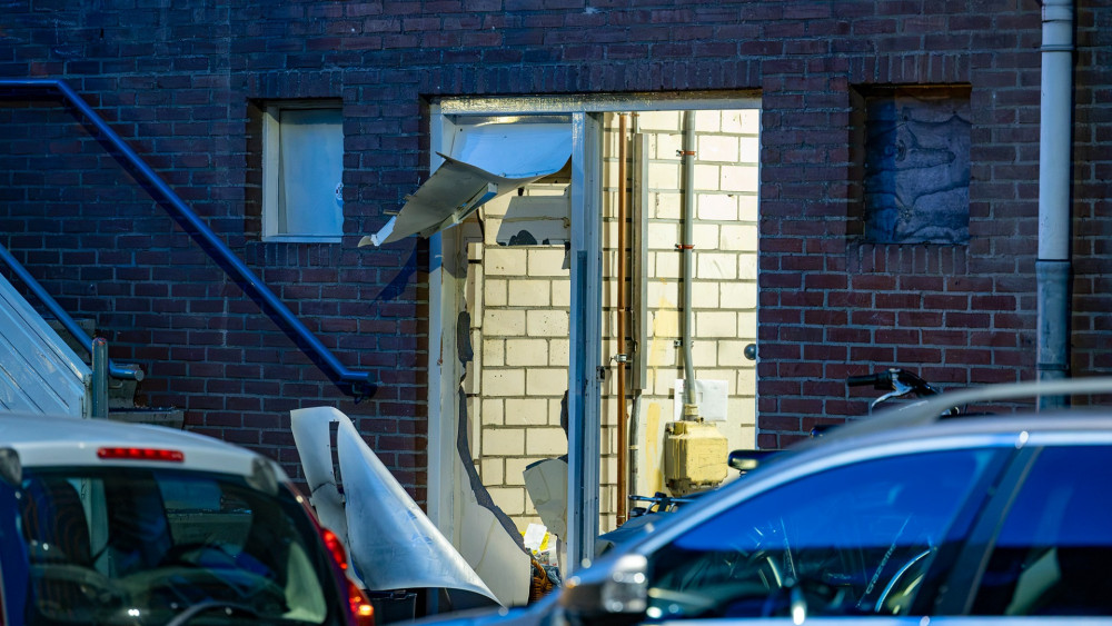 Explosion blows door out of building in Zeeheldenbuurt