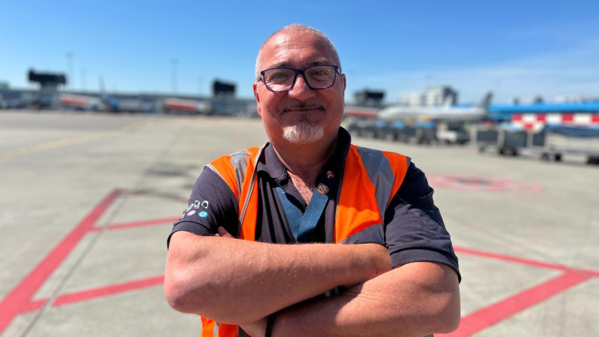 'Nog steeds het mooiste werk op Schiphol': waarom pushbackchauffeurs zo schaars zijn