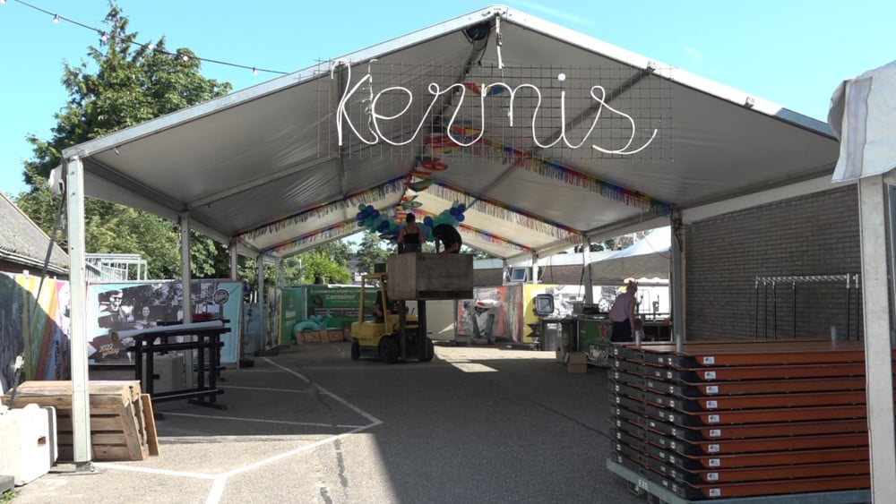 Kermis met zwart randje na dood Mees (15): "We dragen samen het verdriet"