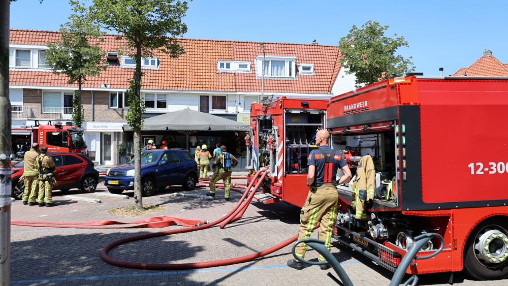 Fire breaks out at supermarket in Heemstede, multiple buildings evacuated