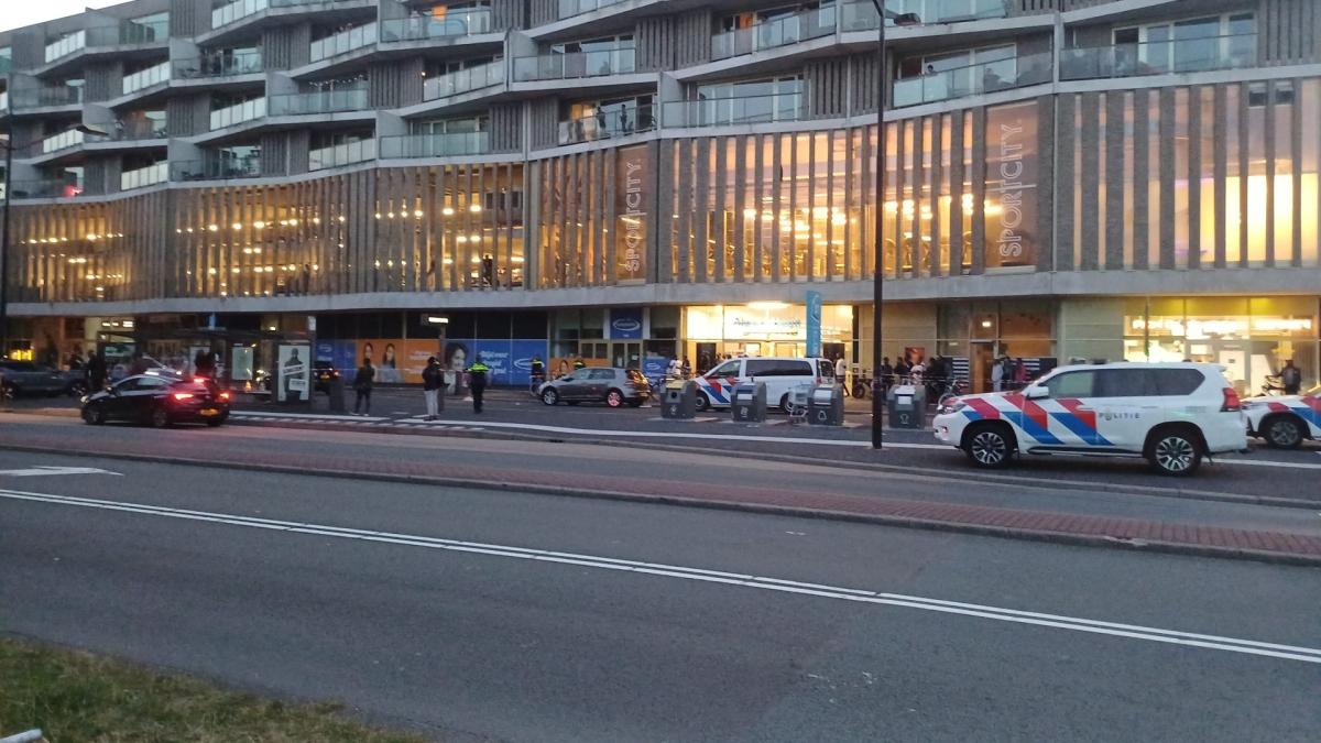 Verdachte (18) van schietpartij in Zuidoost gearresteerd in Delft