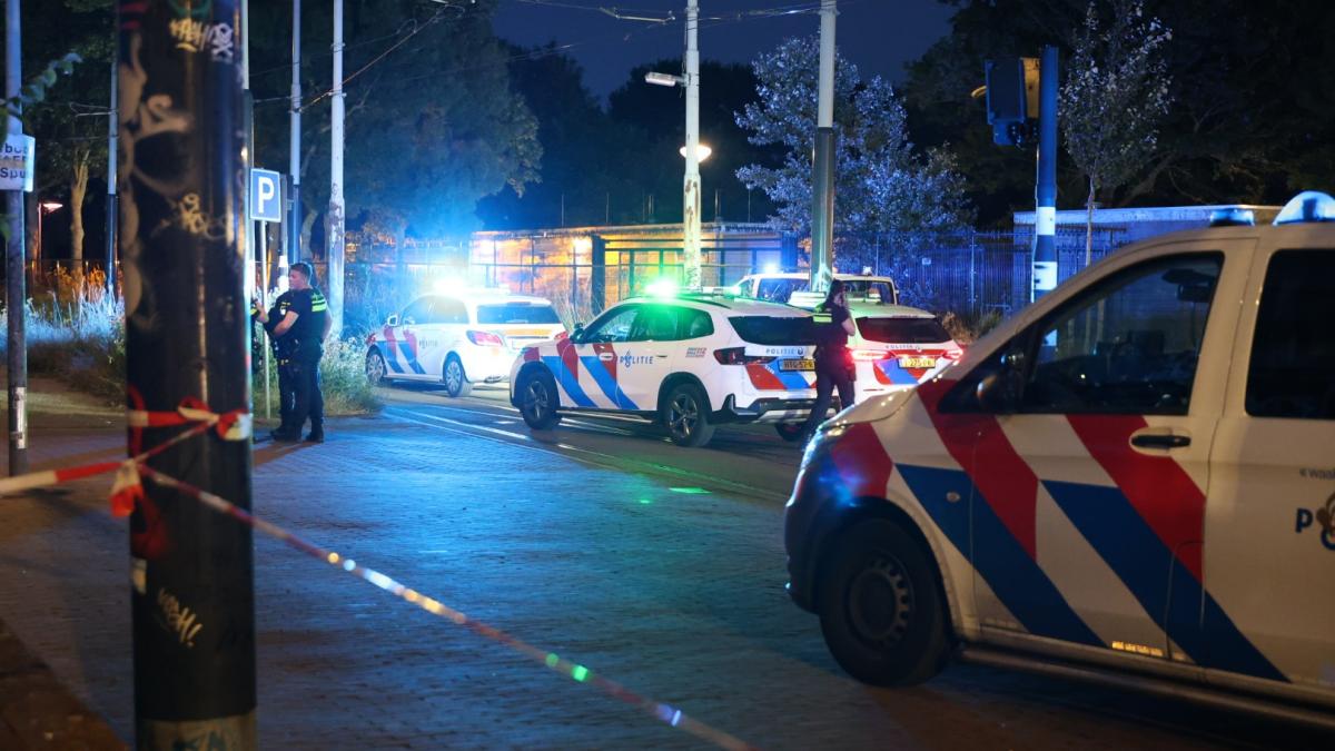 Grote politieactie bij mogelijke ontvoering in Amsterdam-Oost, drie mensen aangehouden
