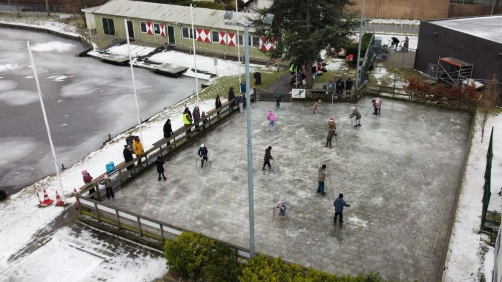 In zomerhitte werkt Sint Pancras aan schaatspret voor de jeugd Home