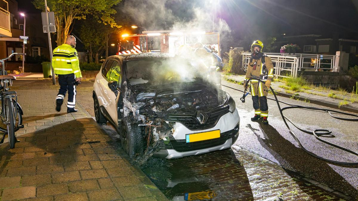 Tweede autobrand binnen twee weken aan Brouwersvaart Haarlem