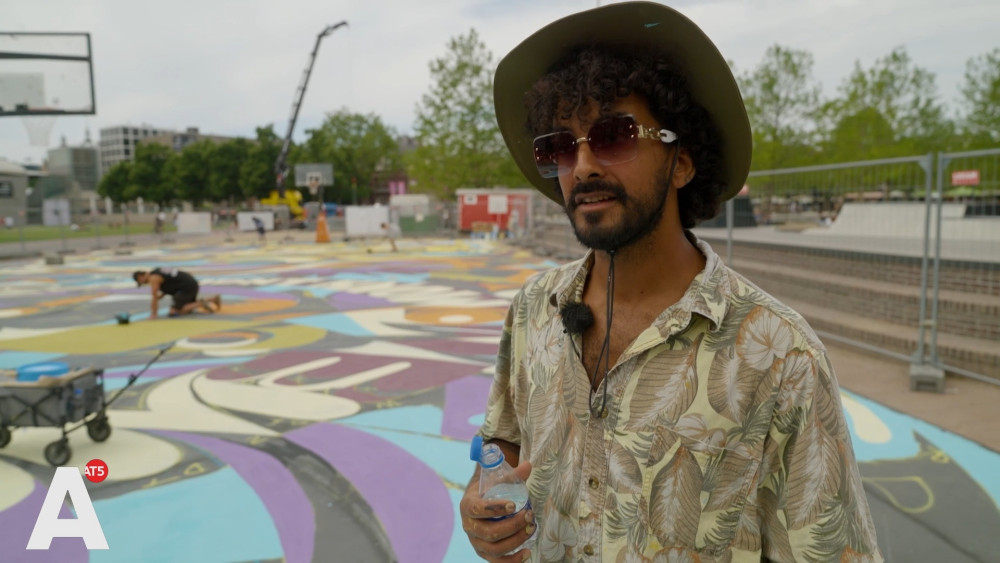 700m2 painting on Museumplein basketball court: "Place of protest and opinions"