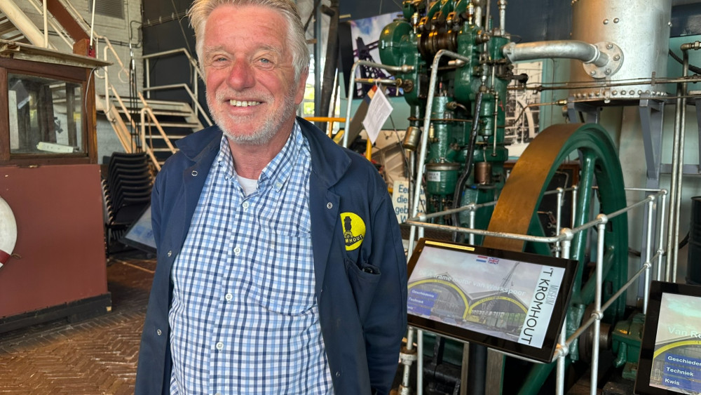 Tip: Historic Amsterdam engines run, thump, and smoke at Museum 't Kromhout