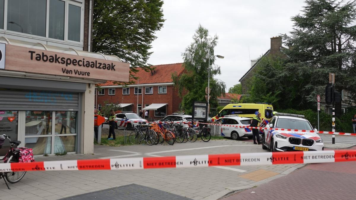 Verdachte op de vlucht na gewapende overval op tabakszaak