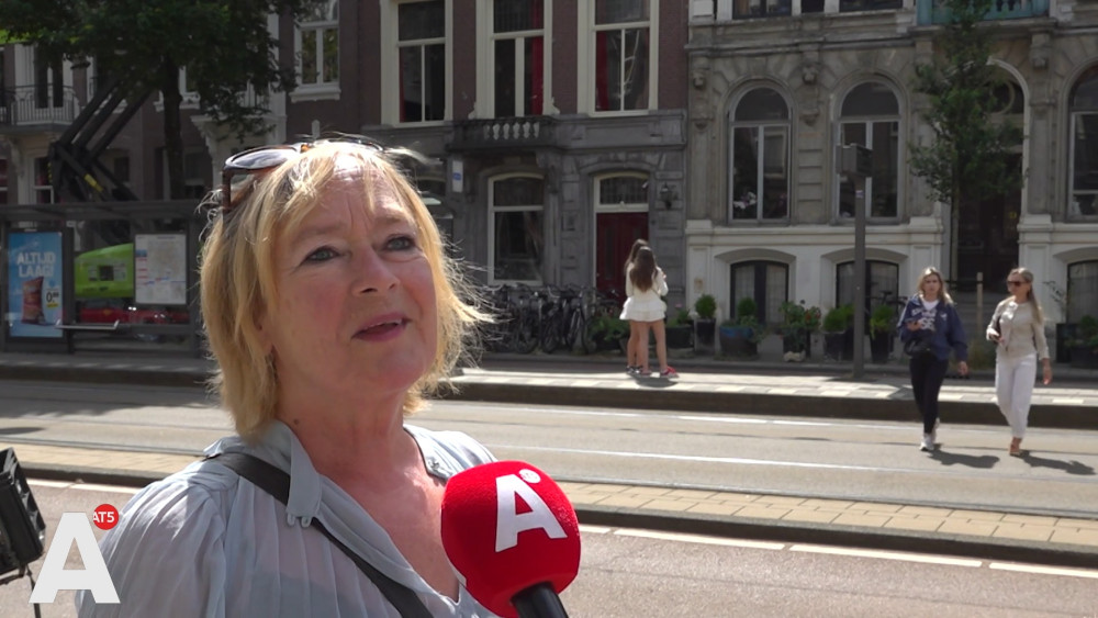 Former hotel on Sarphatistraat gives people the creeps with dolls: "Bet it's haunted"
