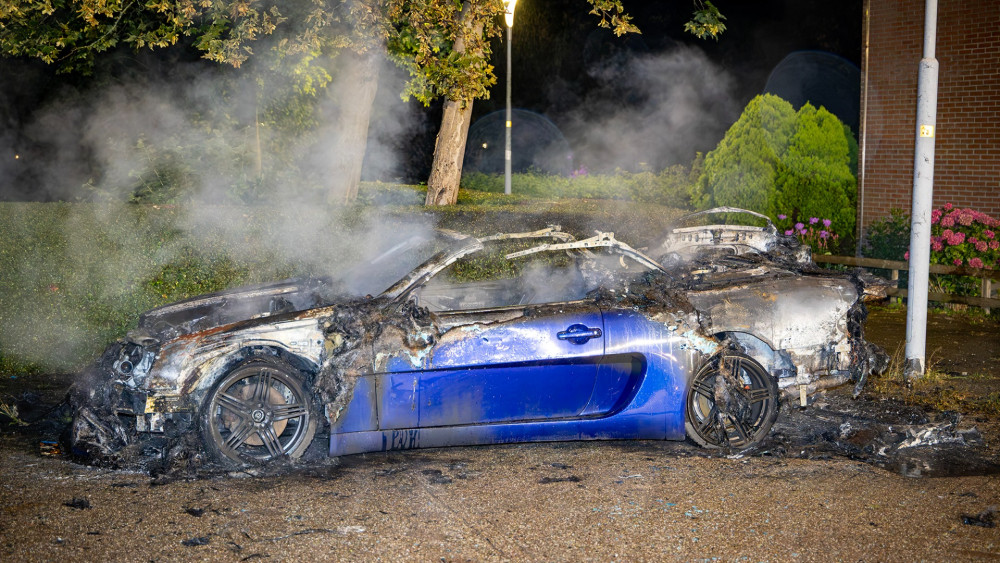 Forensic investigation launched after sports car burns out in Rijsenhout