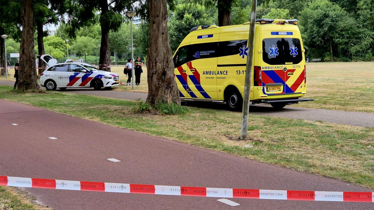 Schietpartij in park Amsterdam Nieuw-West, een gewonde