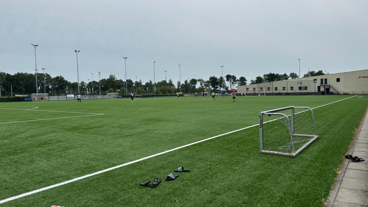 Buurt merkt weinig van opvang asielzoekers in sporthal Heiloo: 