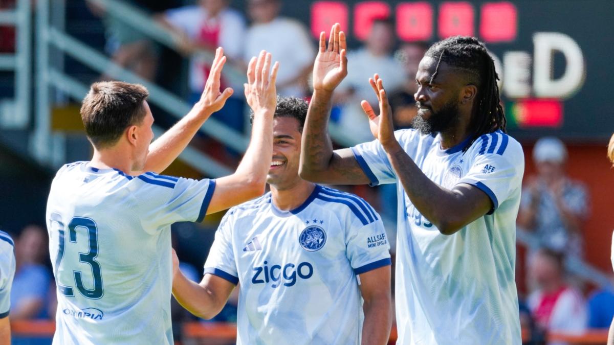 ?? Ajax wint overtuigend van FC Volendam • AZ telt af naar strijdt tegen PSV om Johan Cruijff Schaal