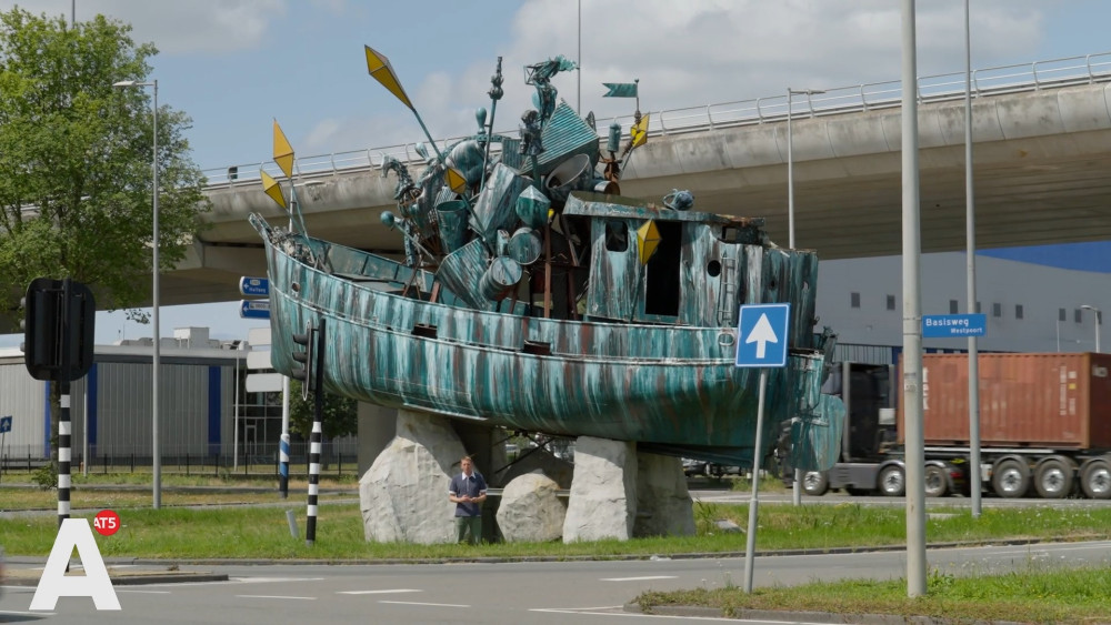 Roundabout art series: A ship full of shit