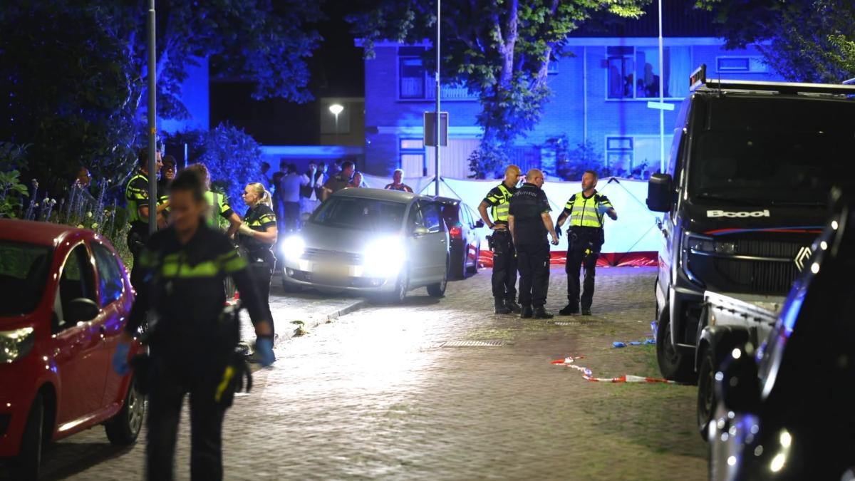 Verdachten van doodsteken man in Enkhuizen blijven langer vastzitten