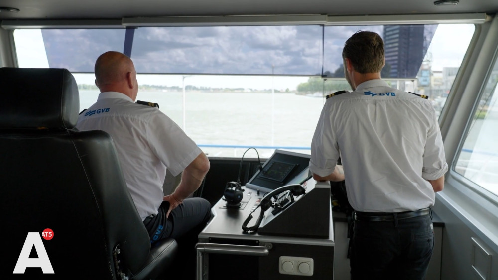 GVB pilot with 1 instead of 2 ferry operators faces criticism: "Safety a major concern"