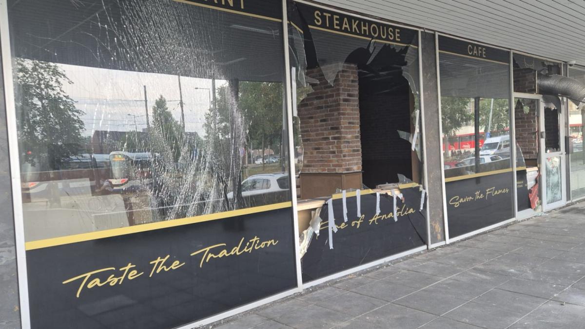 Explosie bij restaurant in Amsterdam Nieuw-West