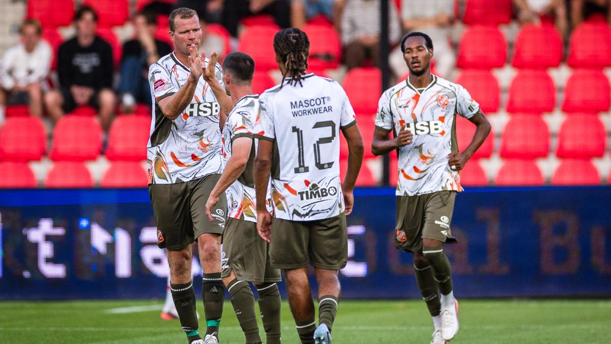?? FC Volendam start het nieuwe seizoen • Volg het in ons liveblog
