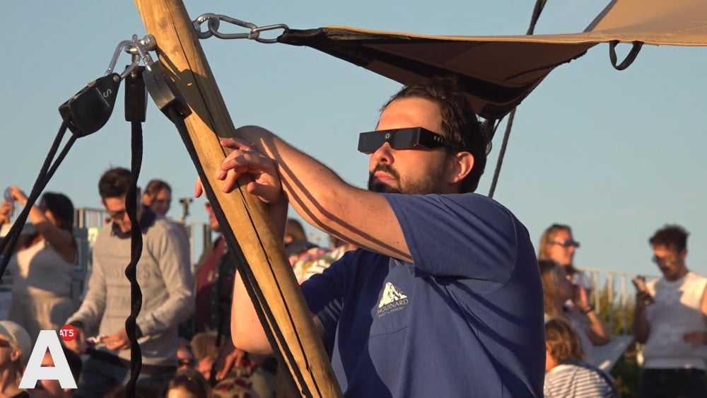 How Amsterdammers watched the solar eclipse