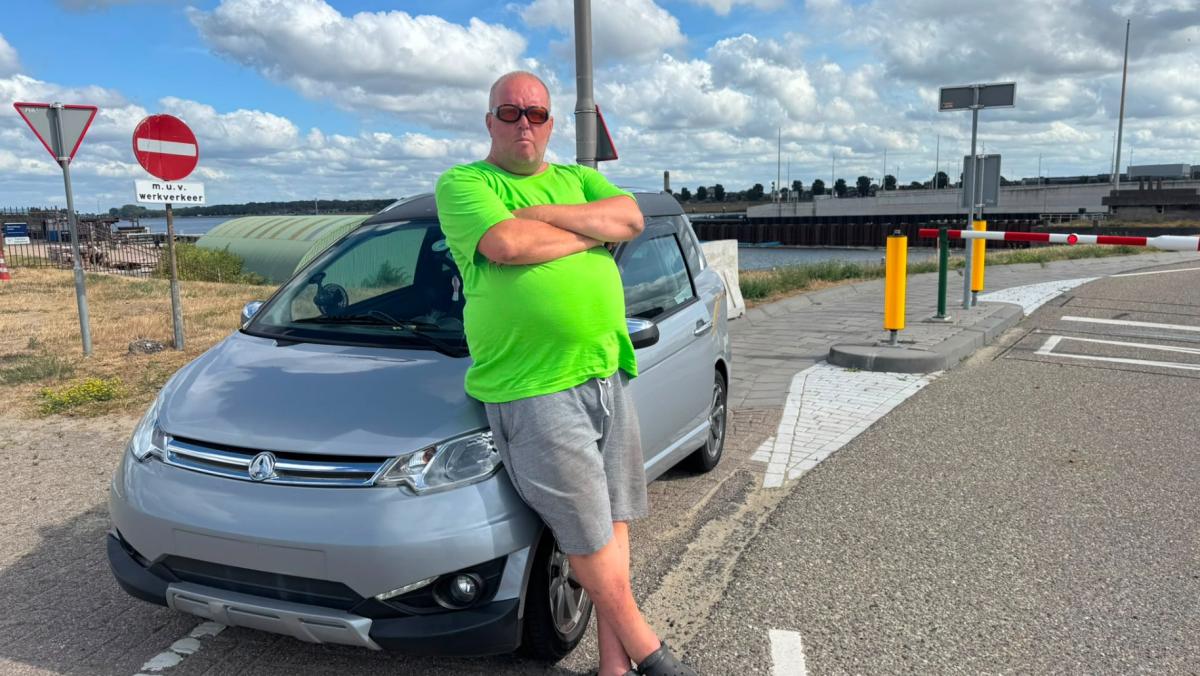 Brommobielgebruikers klem als pont Velsen uitvalt: 
