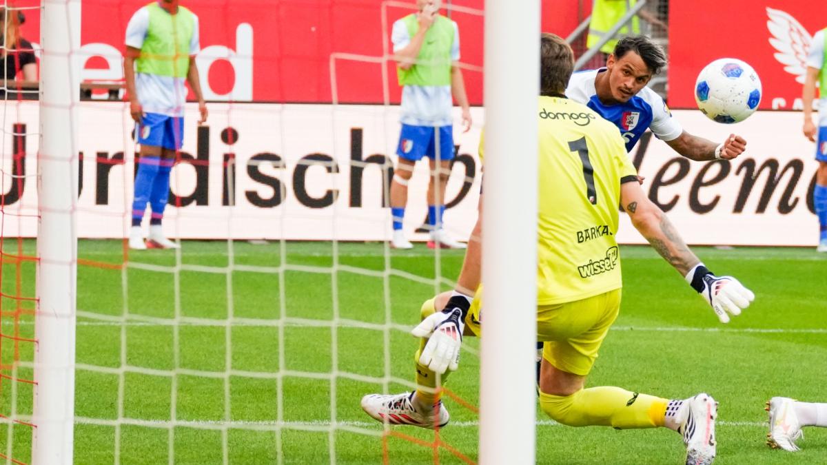 ?? AZ loopt hard weg bij FC Utrecht • FC Volendam boekt eerste zege