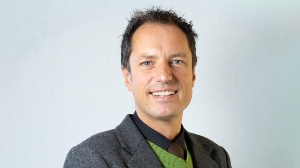 JA21-medewerker Maarten Brante overleden na val in water in Amsterdam
