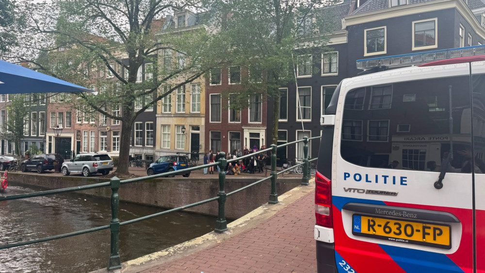 Building squatted on Reguliersgracht, but squatters leave after talking to police