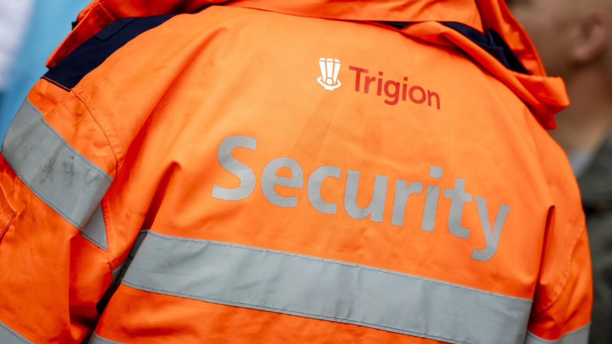 Schiphol-beveiligers gaan staken, maar vraag is wanneer: 