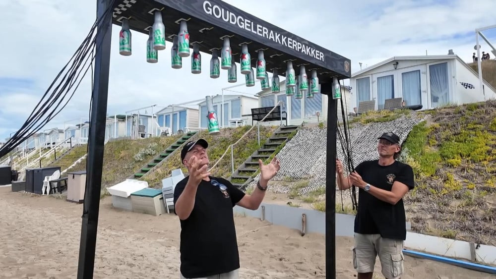 Zandvoort beach house owners throw their own party: "We hear the cars leaving"