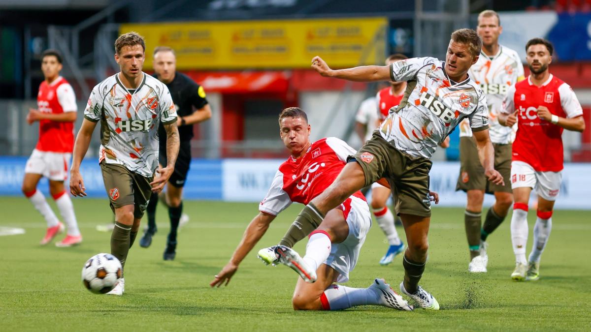 ?? FC Volendam kruist degens met nog foutloos MVV • Alex Plat start als linksbuiten