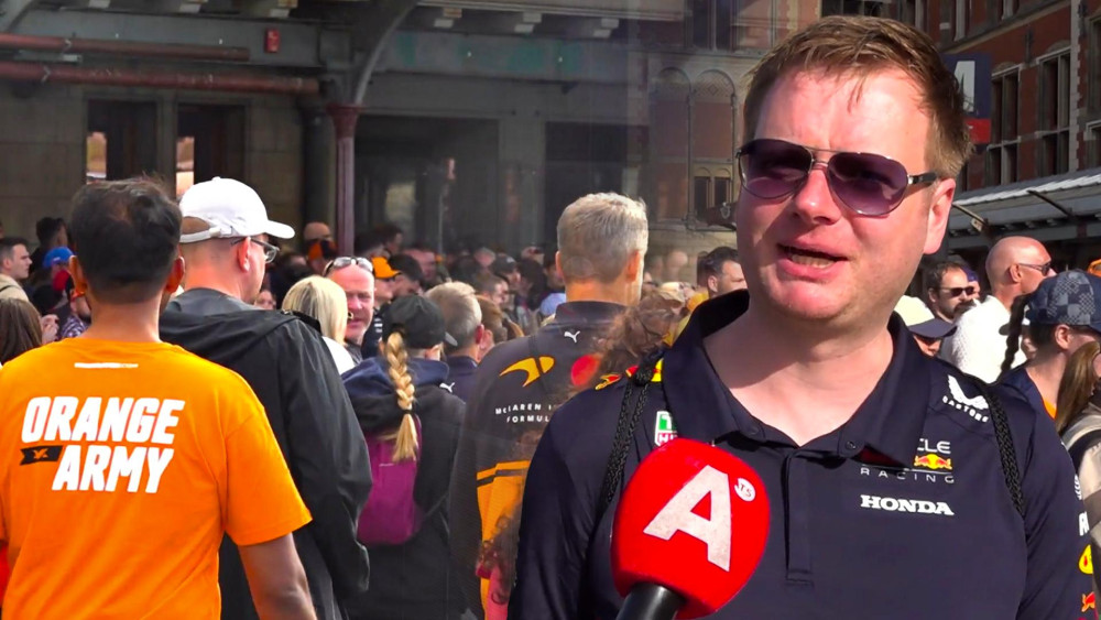 Long queues at Central Station for final Dutch Grand Prix: "Busy, but fun"