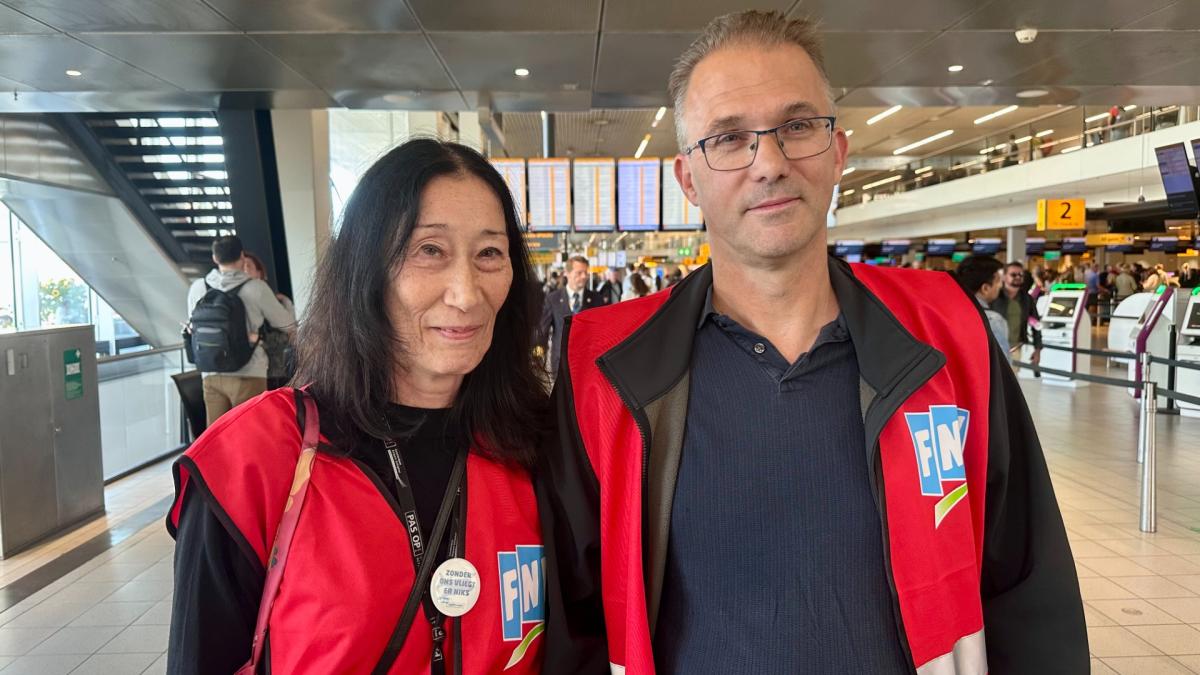 Beveiligers op Schiphol staken morgen opnieuw: 