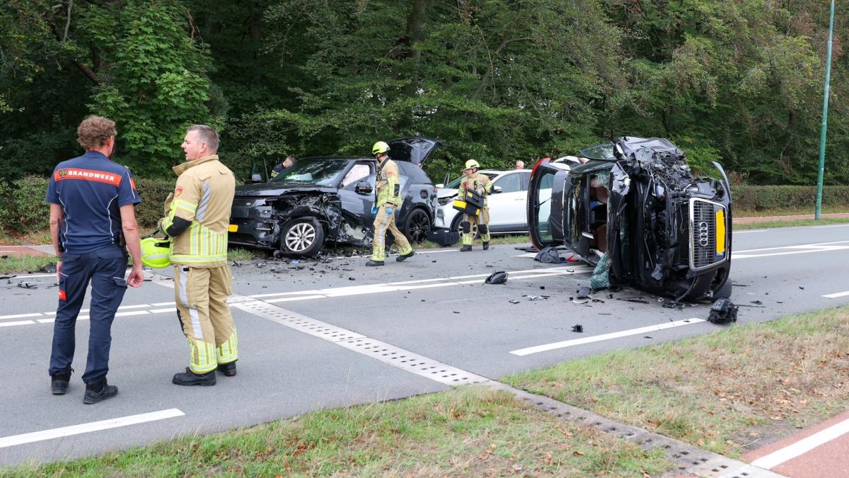 Drie slachtoffers bij ongeluk met vier auto's in Blaricum