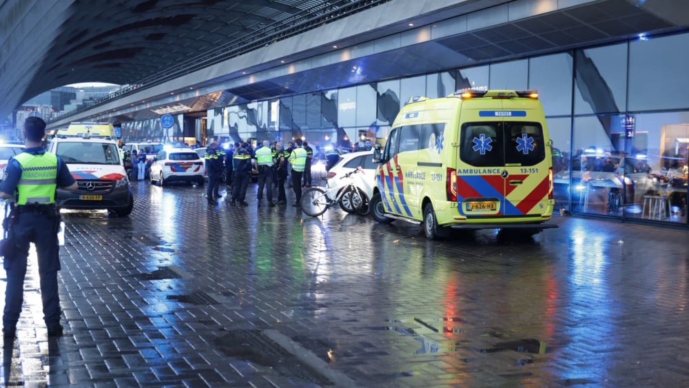 Police investigate TikTok livestream following Amsterdam Central stabbing