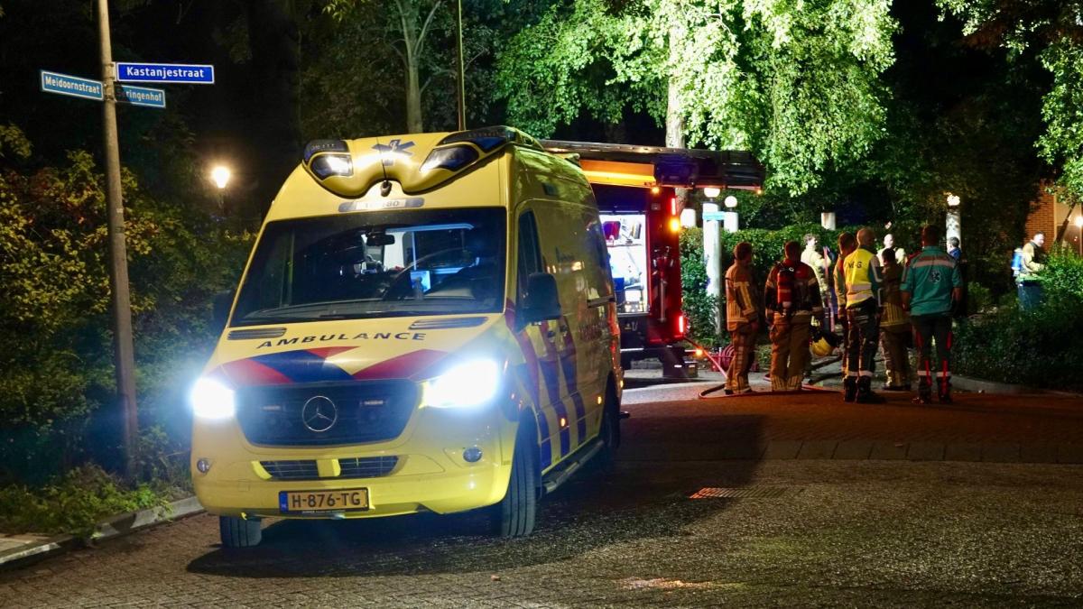Brand in woning in Schagen, één persoon nagekeken