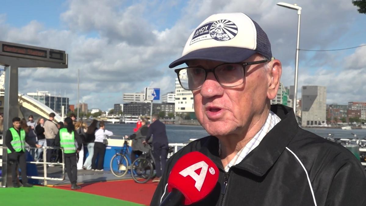 Amsterdam-Noord bijna op slot: scholieren blij, man met rollator maakt zich zorgen