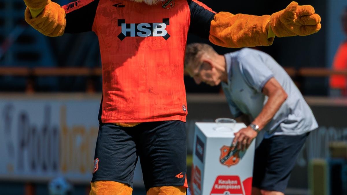?? FC Volendam tijdens Kermis naar Emmen • Nieuwkomers starten op de bank