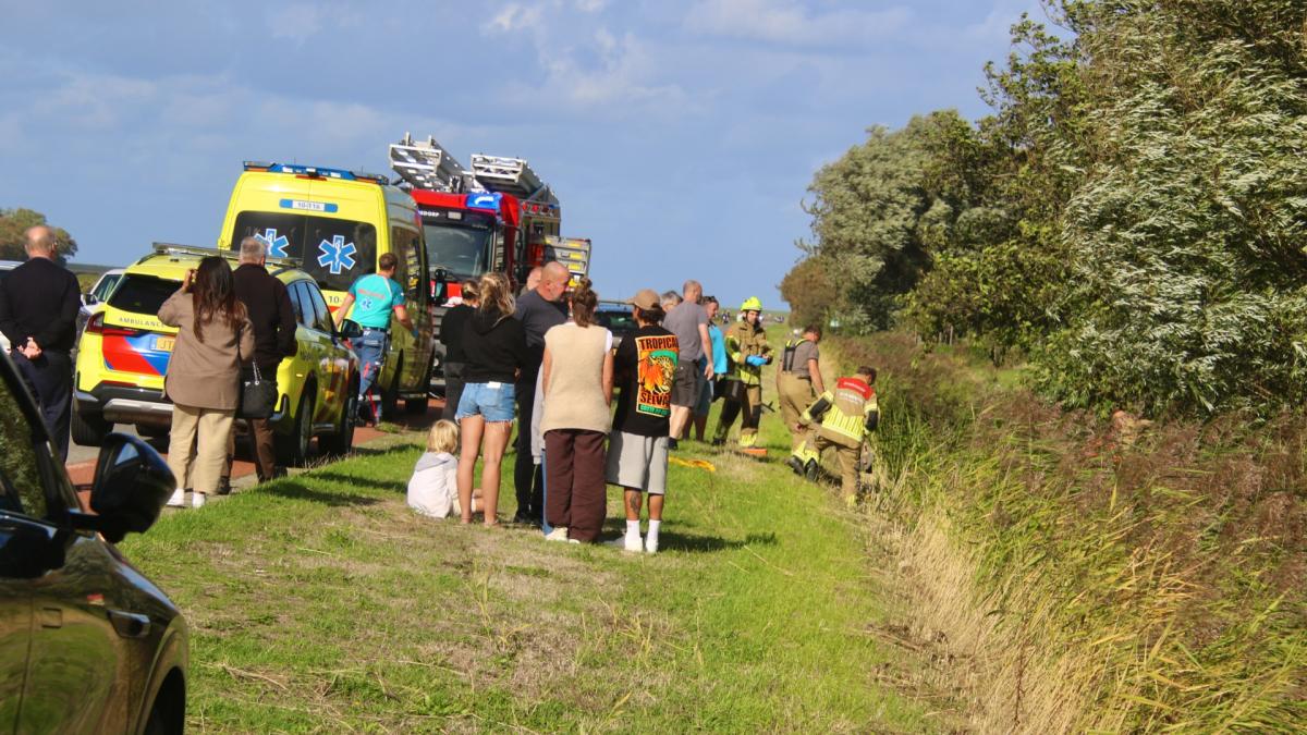 Beschonken bestuurder raakt van de weg en belandt in greppel op Texel