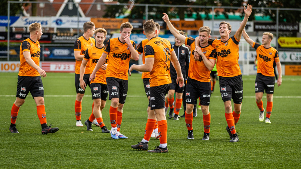 Samenvatting: RKAV Volendam bekroont ongekende seizoensstart met zege op Hoek Home
