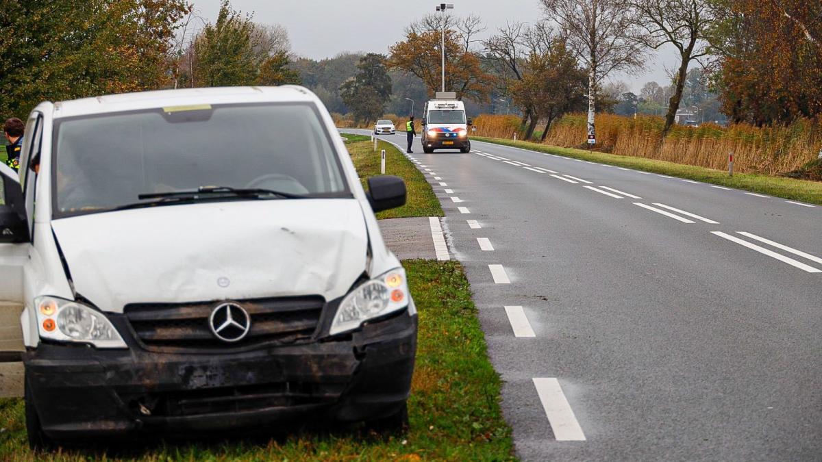 Veroorzaker (22) dodelijk ongeval Weesp krijgt taakstraf en rijontzegging