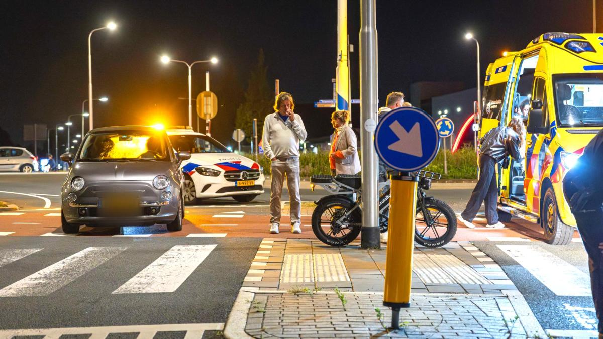 Twee gewonden bij aanrijding op beruchte rotonde in Aalsmeer