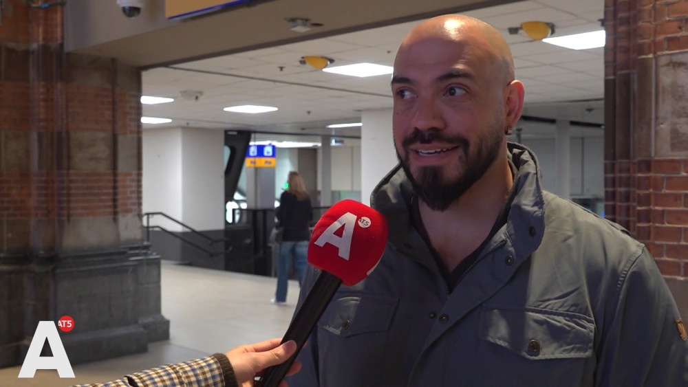 Despite strike, tourists at Central Station: I think I'm stuck in Amsterdam for a few more days