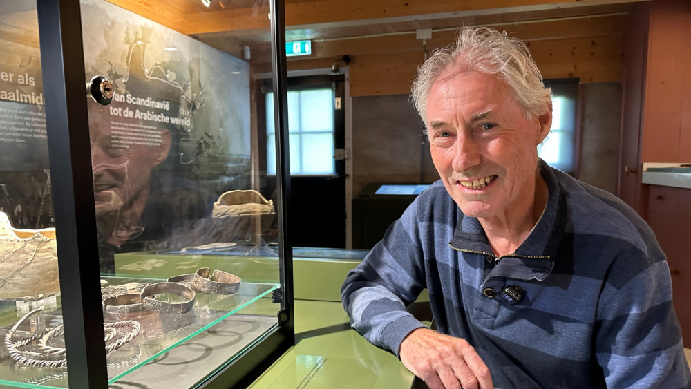 Vikingvondsten weer te zien op Wieringen, museumbestuurder Paul trots