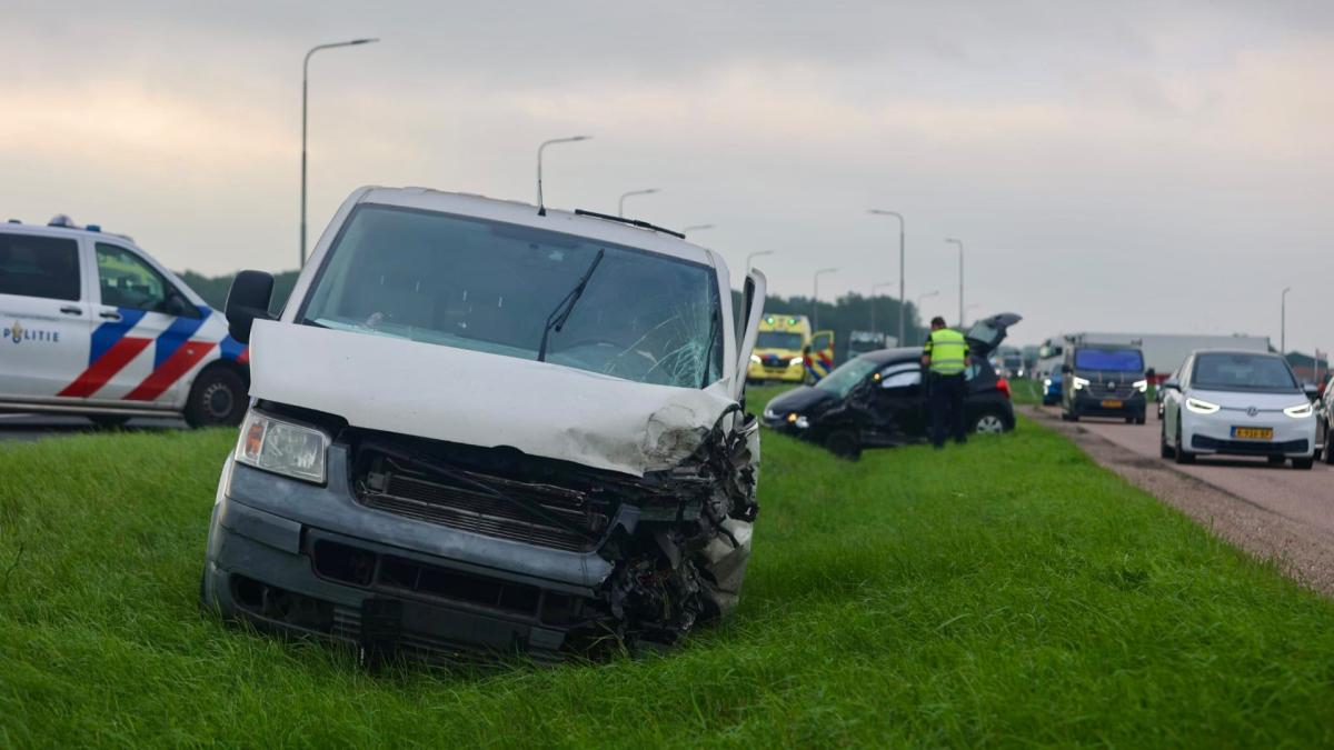 Kettingbotsing op N9 bij Schoorl, weg in beide richtingen afgesloten