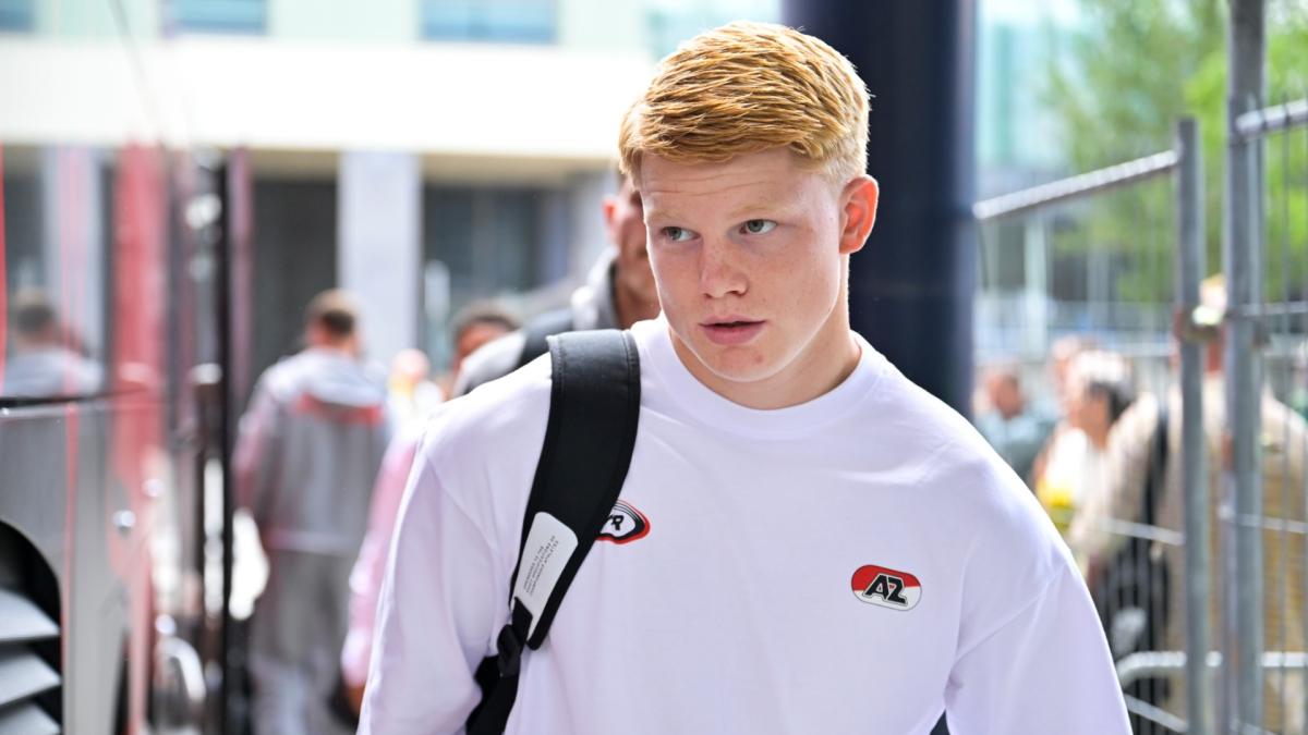 Flinke domper AZ richting topper tegen Feyenoord: Smit 'komende weken' niet inzetbaar