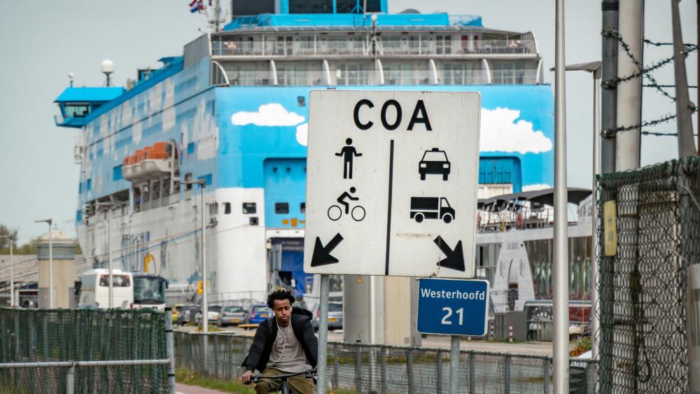 COA wants to extend asylum seeker boat in Westelijk Havengebied again, alderman hesitant