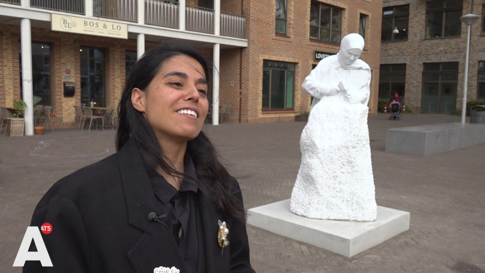 Statue in Kolenkit neighborhood aims to break down stereotypes about Muslim women