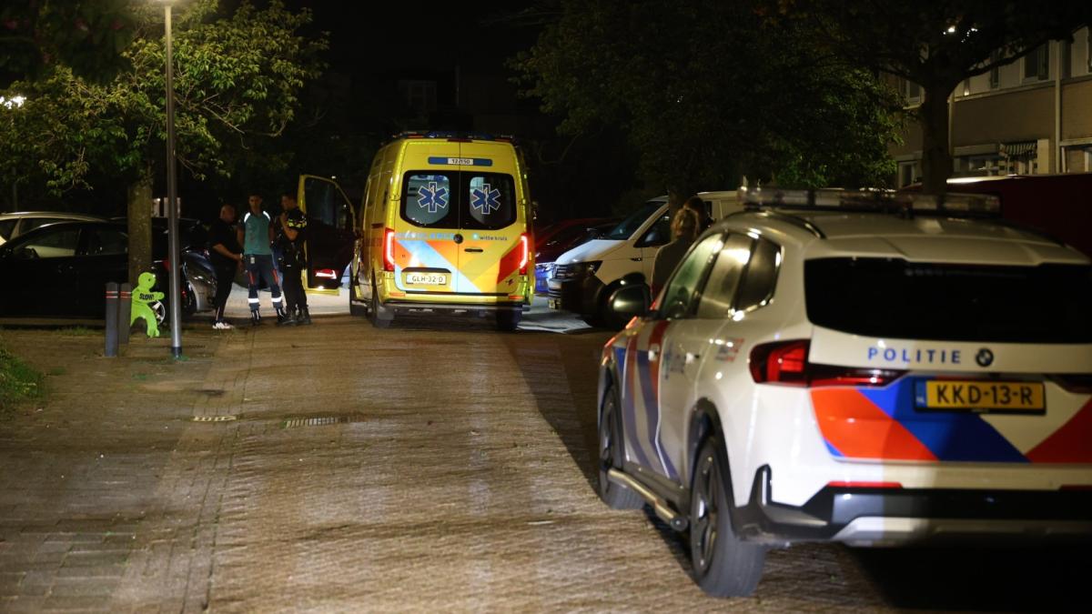 Gewonde bij mogelijk steekincident in Velserbroek, een verdachte aangehouden